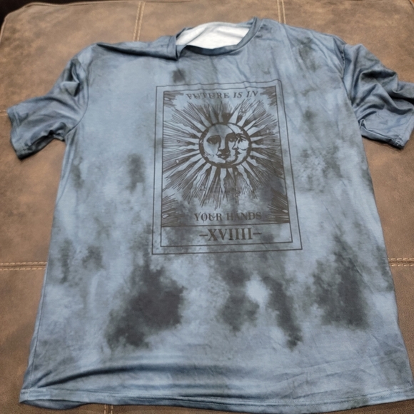 2 Tshirts - Picture 3 of 3